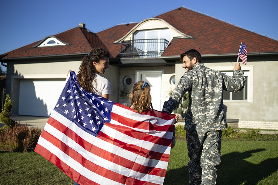 Pros and Cons: Purchasing a Home Near Luke AFB Thats Not Part of an HOA - Featured Image